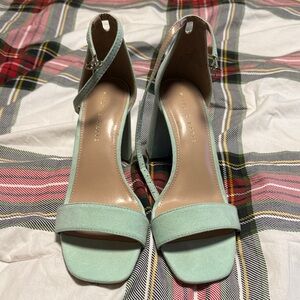 Kelly & Katie Mint Green Heeled Sandals Size 9.5